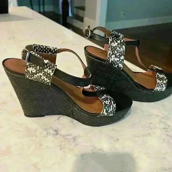 Lucky Brand LV Lovell Snakeskin Wedges Size 8.5 - Picture 3 of 6